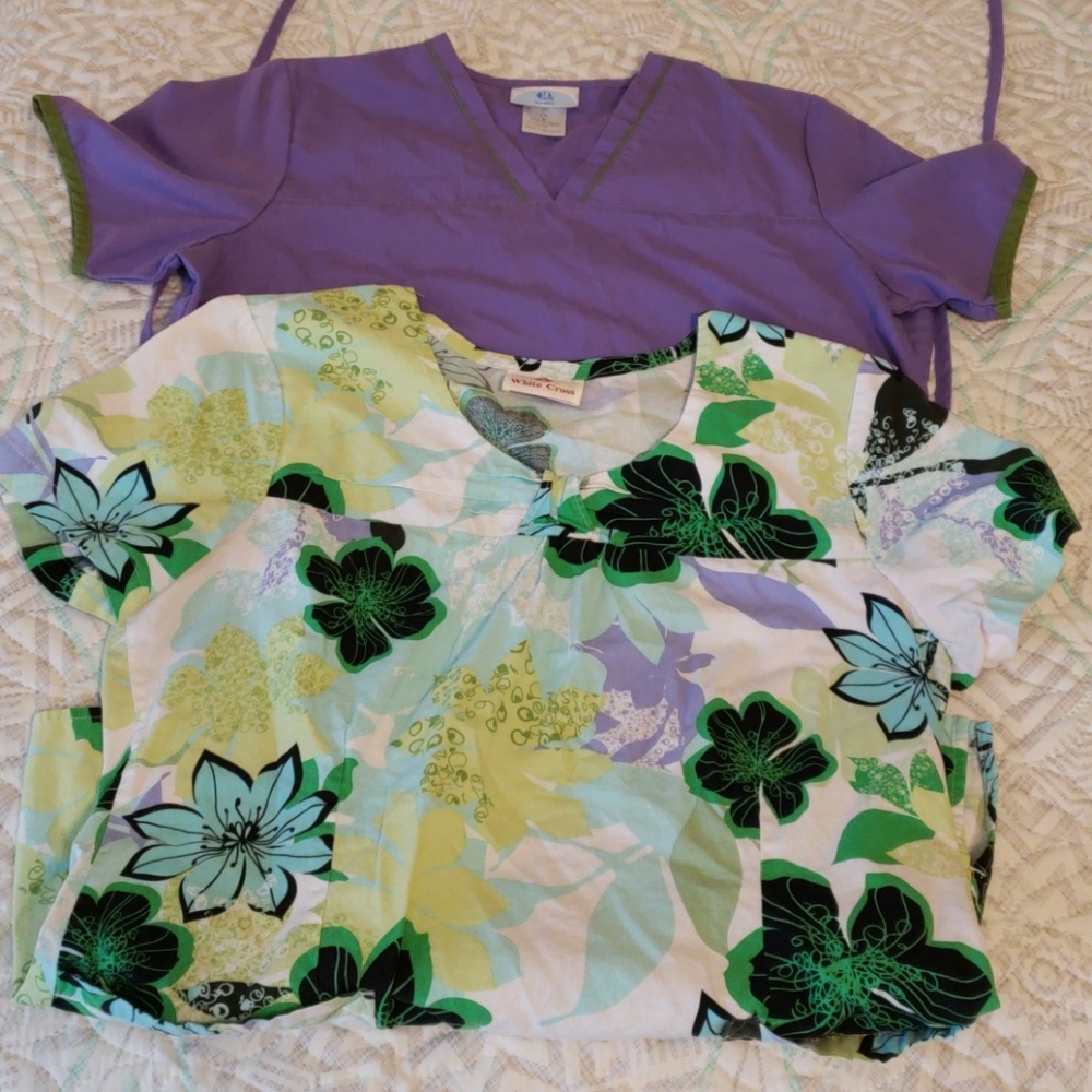 Scrubs tops